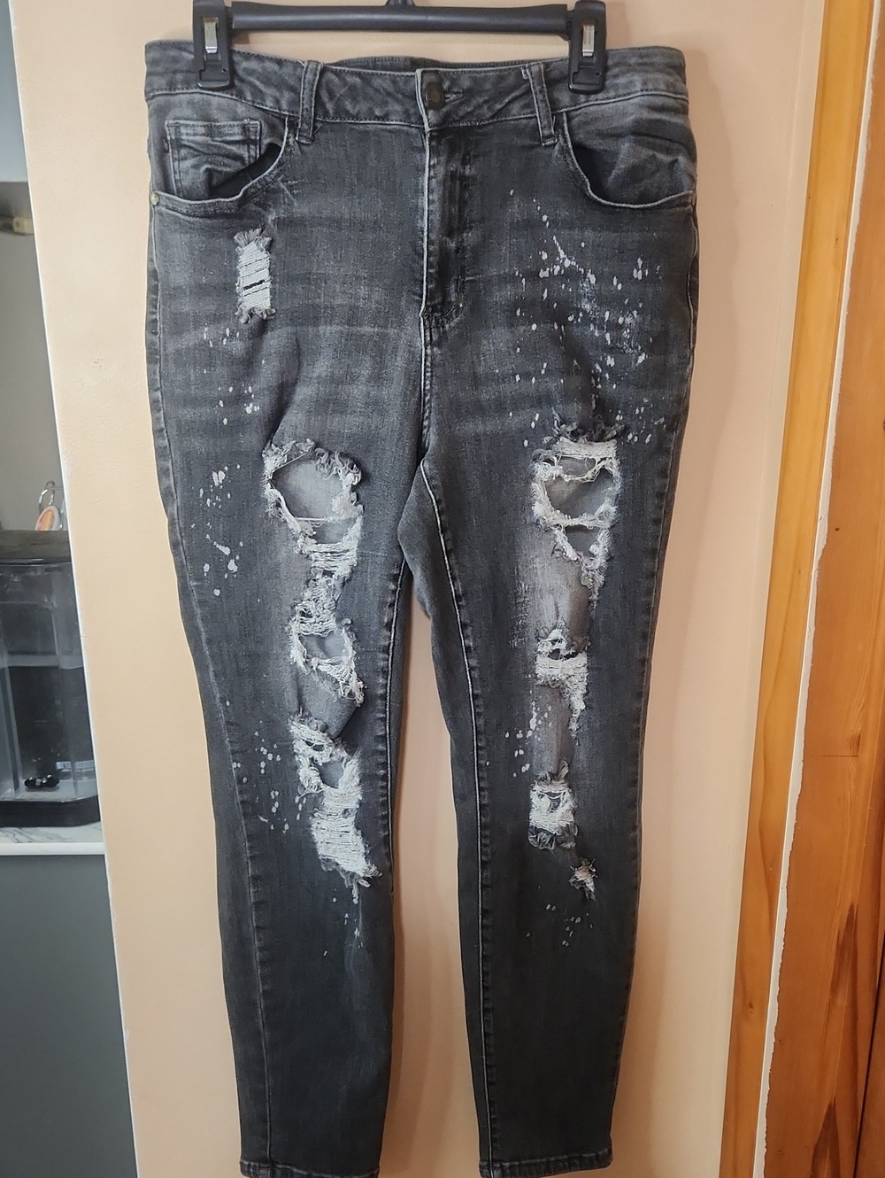 Judy Blue Black Bleach Splatter Destroyed Boyfriend Jeans size 14W